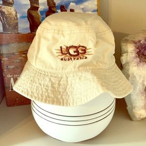 Vintage Ugg Bucket Hat